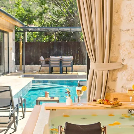 Bezirgan Village 2 Bedroom 7617 Kalkan