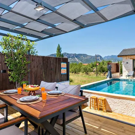 Villa Bezirgan Village 2 Bedroom 7617 Kalkan
