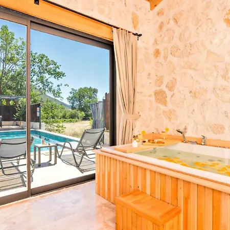 Bezirgan Village 2 Bedroom 7617 Willa *